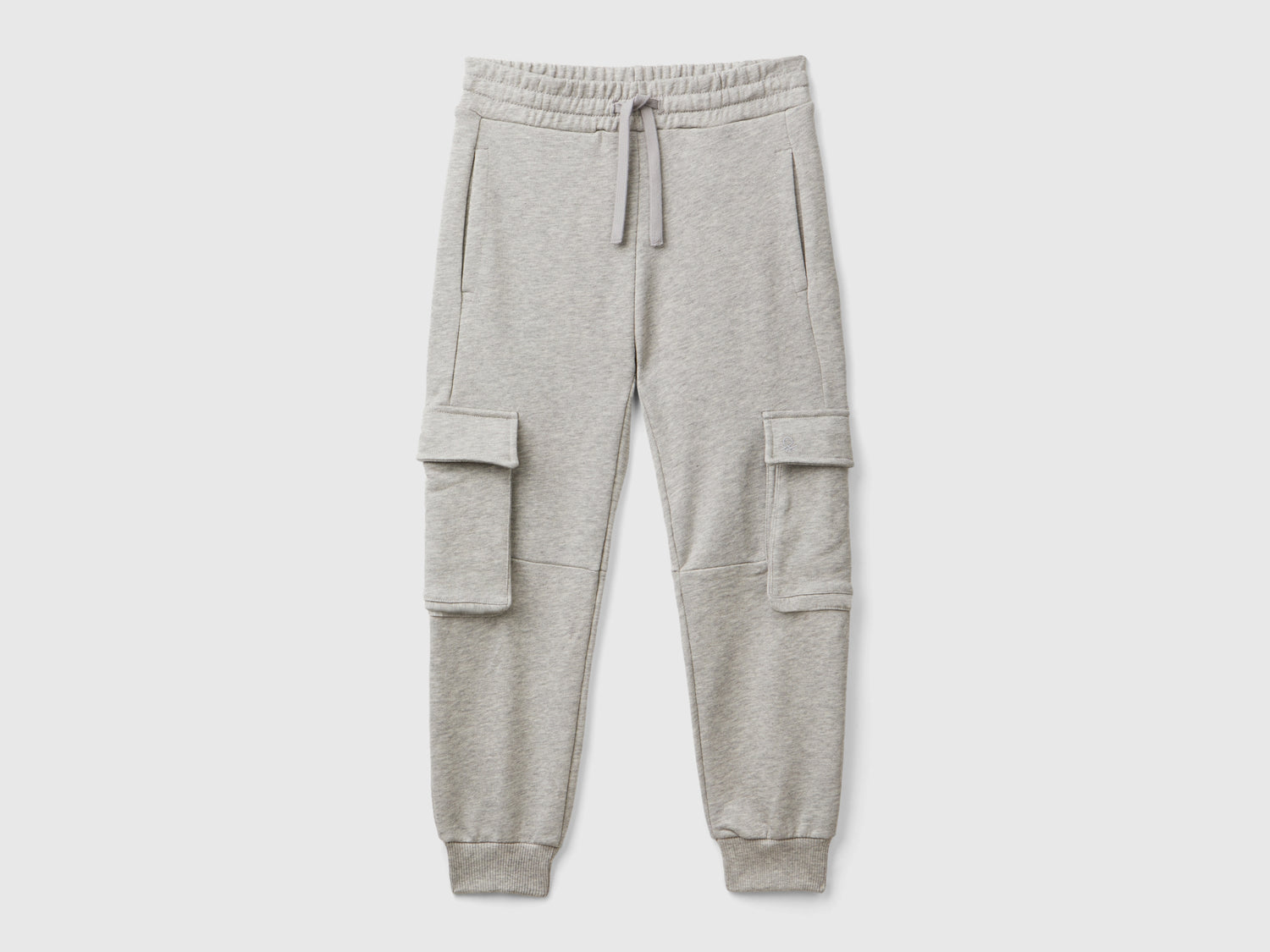 Pantaloni cargo in felpa da bambino grigio chiaro | Benetton Outlet
