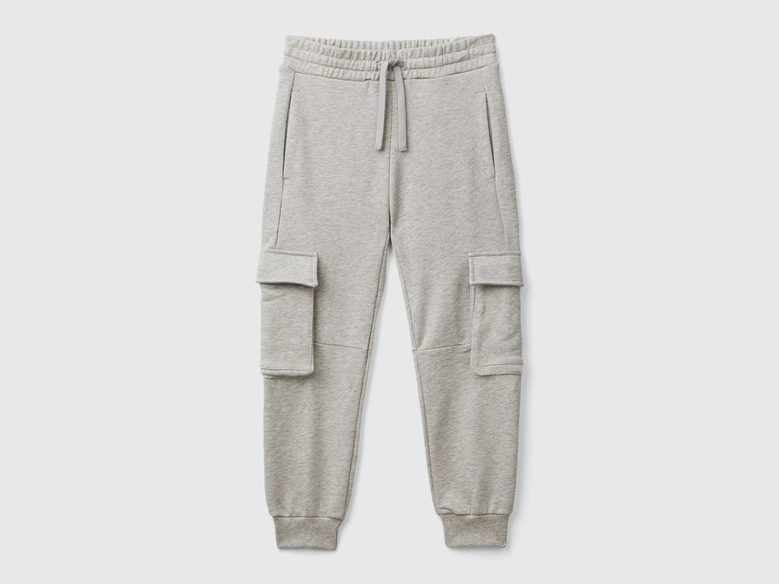 Pantaloni cargo in felpa da bambino grigio chiaro | Benetton Outlet