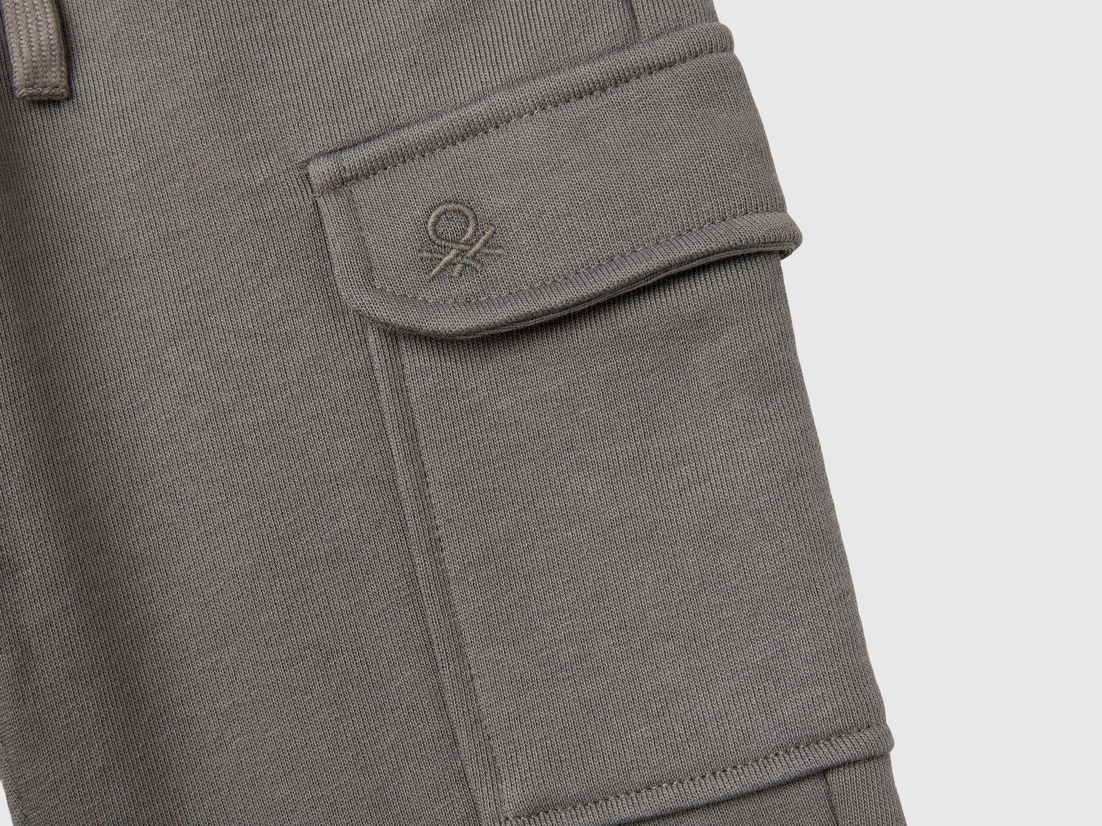 Pantaloni cargo in felpa da bimbo grigio scuro 3 | Benetton Outlet