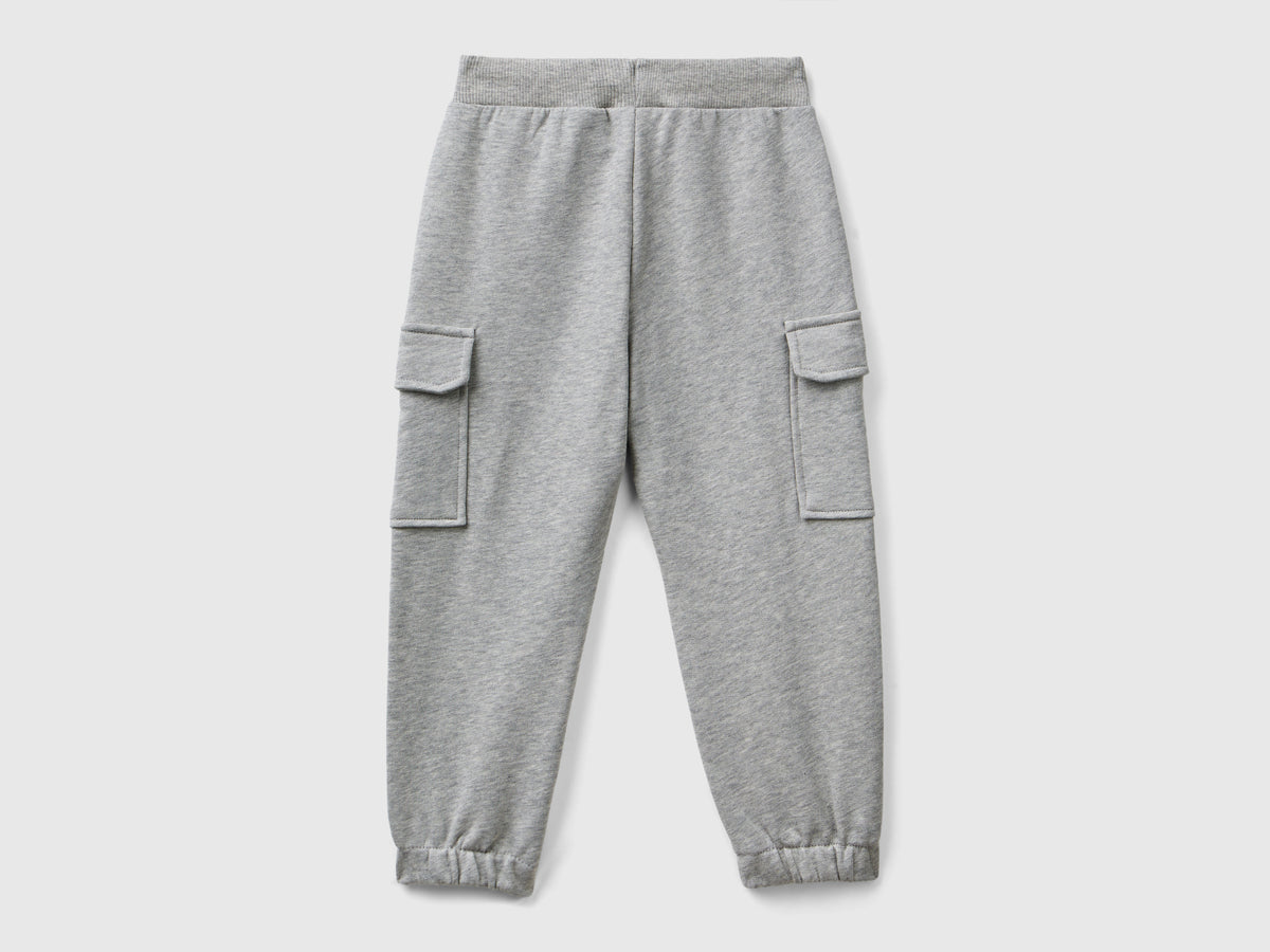 Pantaloni cargo in felpa