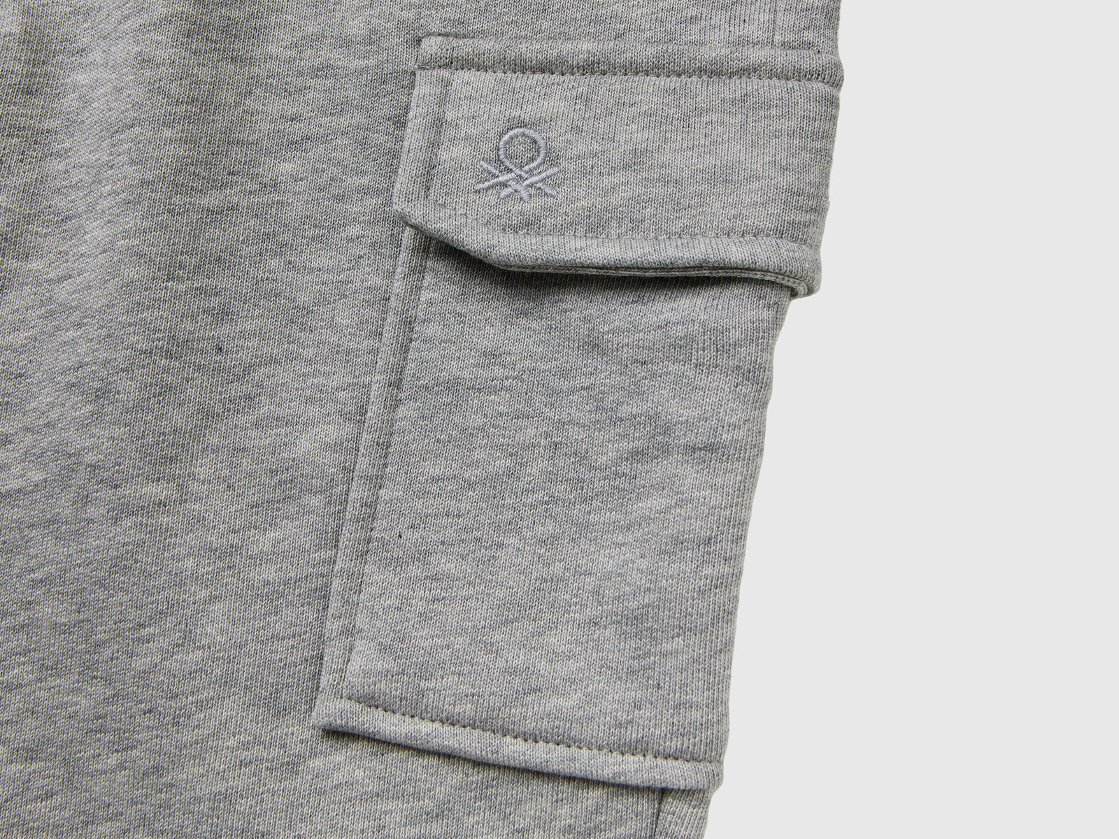 Pantaloni cargo in felpa da bimbo grigio chiaro 3 | Benetton Outlet
