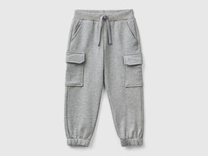 Pantaloni cargo in felpa