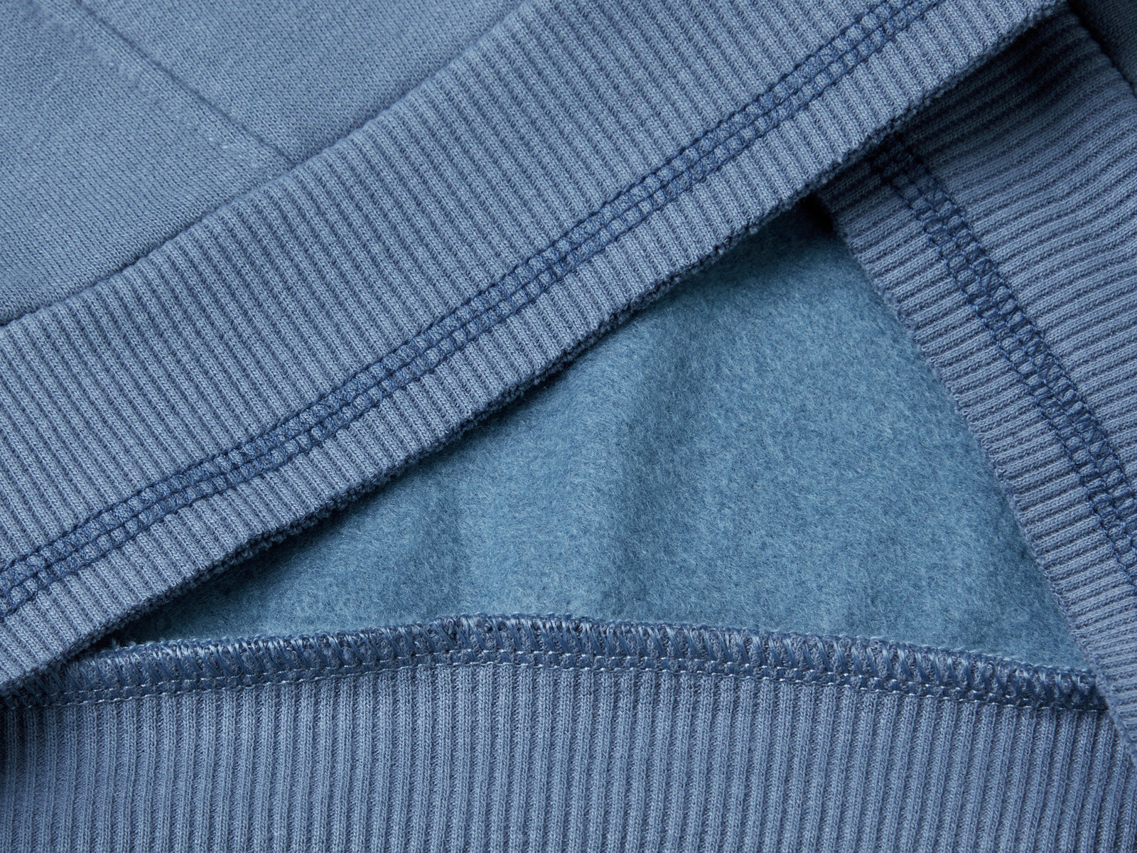 Calda felpa con cappuccio e stampa da bambino avio 3 | Benetton Outlet