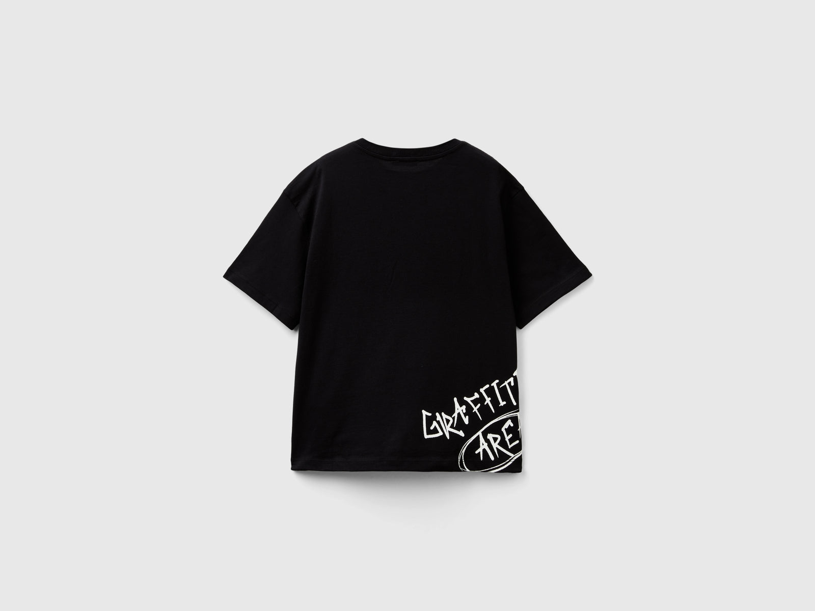 Maglietta con stampa graffiti da bambino nero 2 | Benetton Outlet