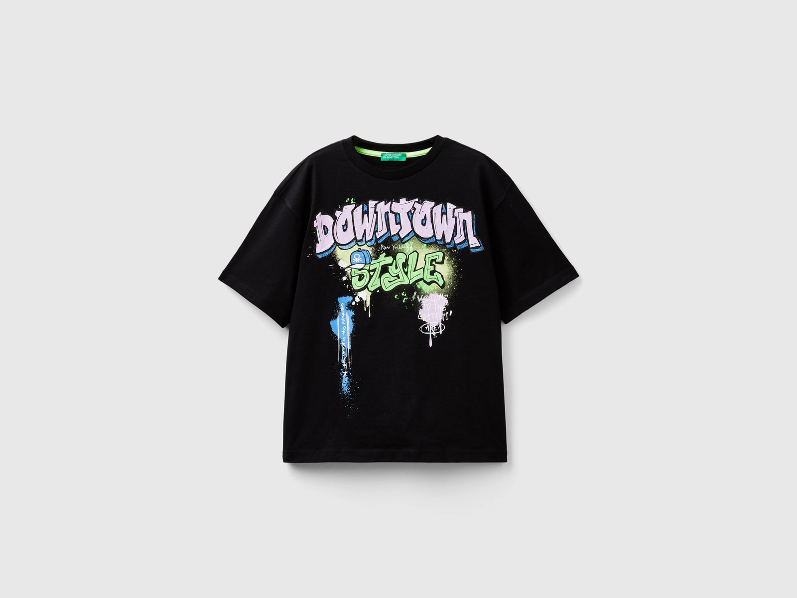 Maglietta con stampa graffiti da bambino nero | Benetton Outlet