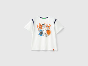 T-shirt con stampa graffiti in cotone bio