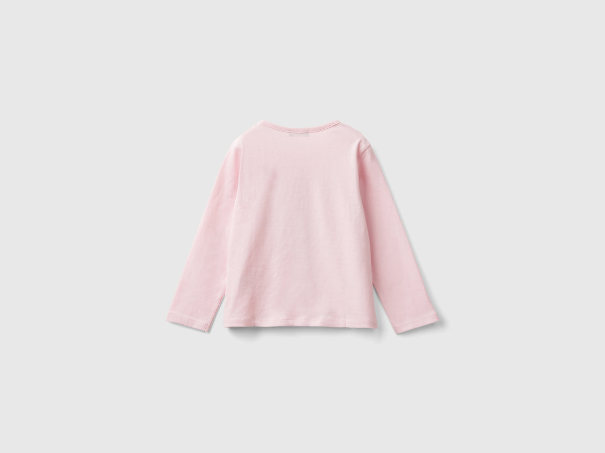 T-shirt con applicazione effetto petali