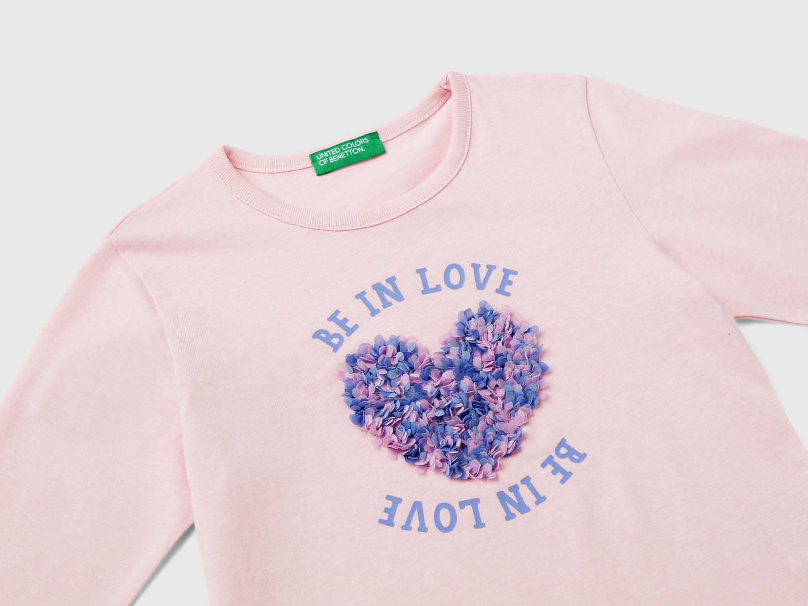 T-shirt con applicazione effetto petali da bimba rosa 3 | Benetton Outlet