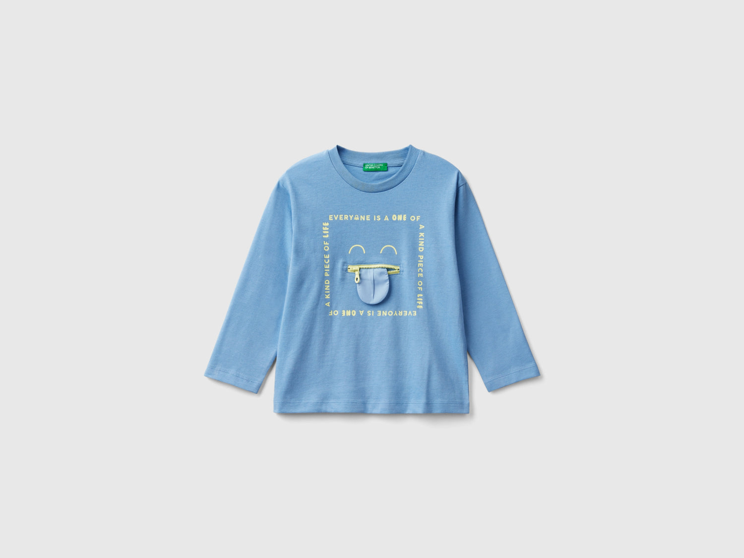 T-shirt con stampa e applicazione da bimbo azzurro | Benetton Outlet