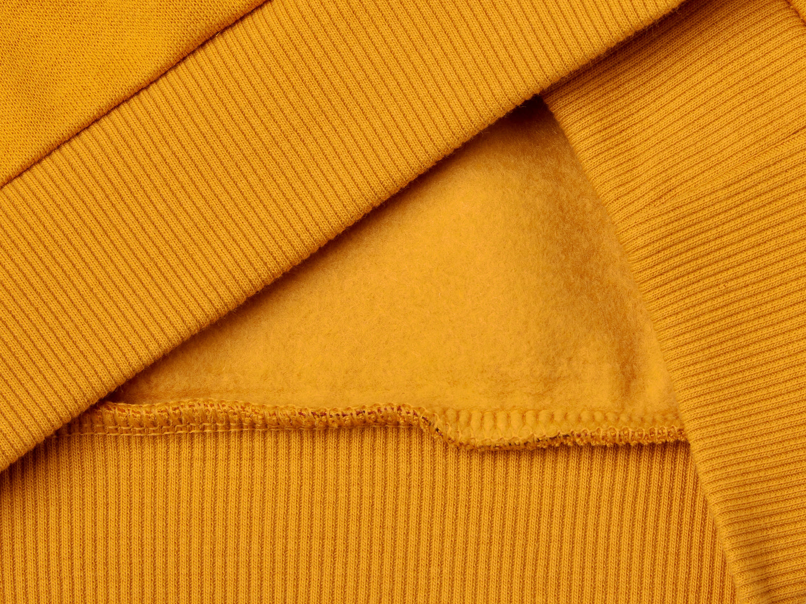 Felpa con stampa trattori da bimbo senape 3 | Benetton Outlet