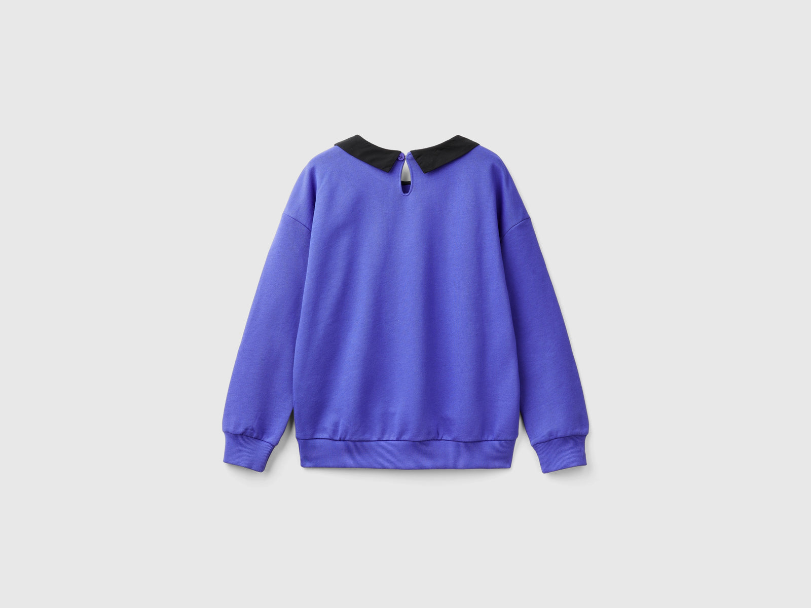 Felpa con colletto Mercoledì Addams da bambina viola 2 | Benetton Outlet