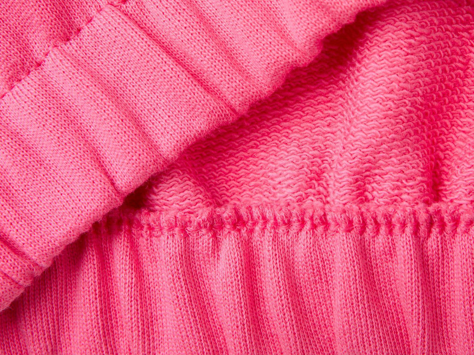 Felpa Barbie con stampa laminata da bimba rosa 3 | Benetton Outlet