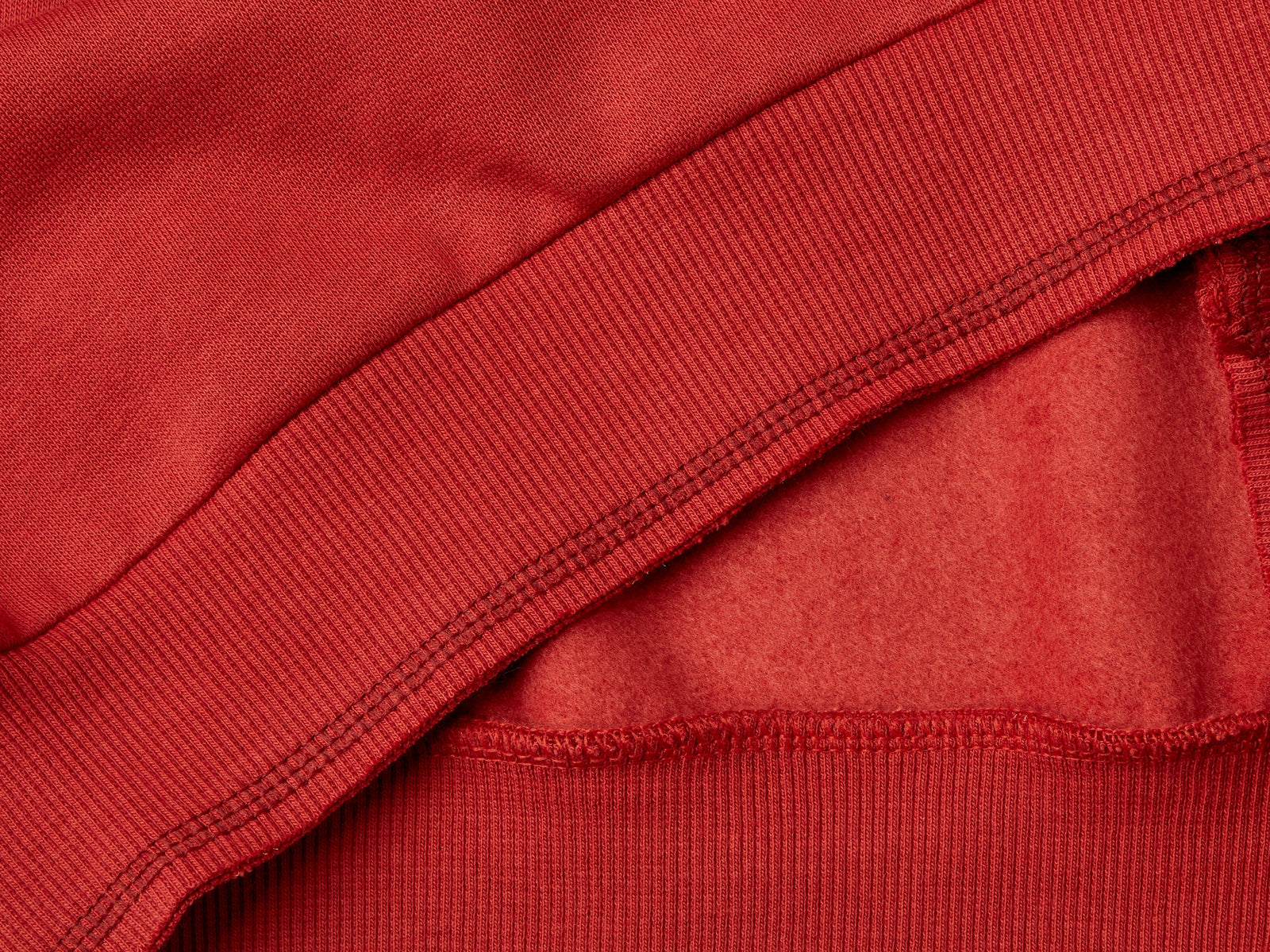 Felpa con stampa effetto velluto da bambino rosso mattone 3 | Benetton Outlet