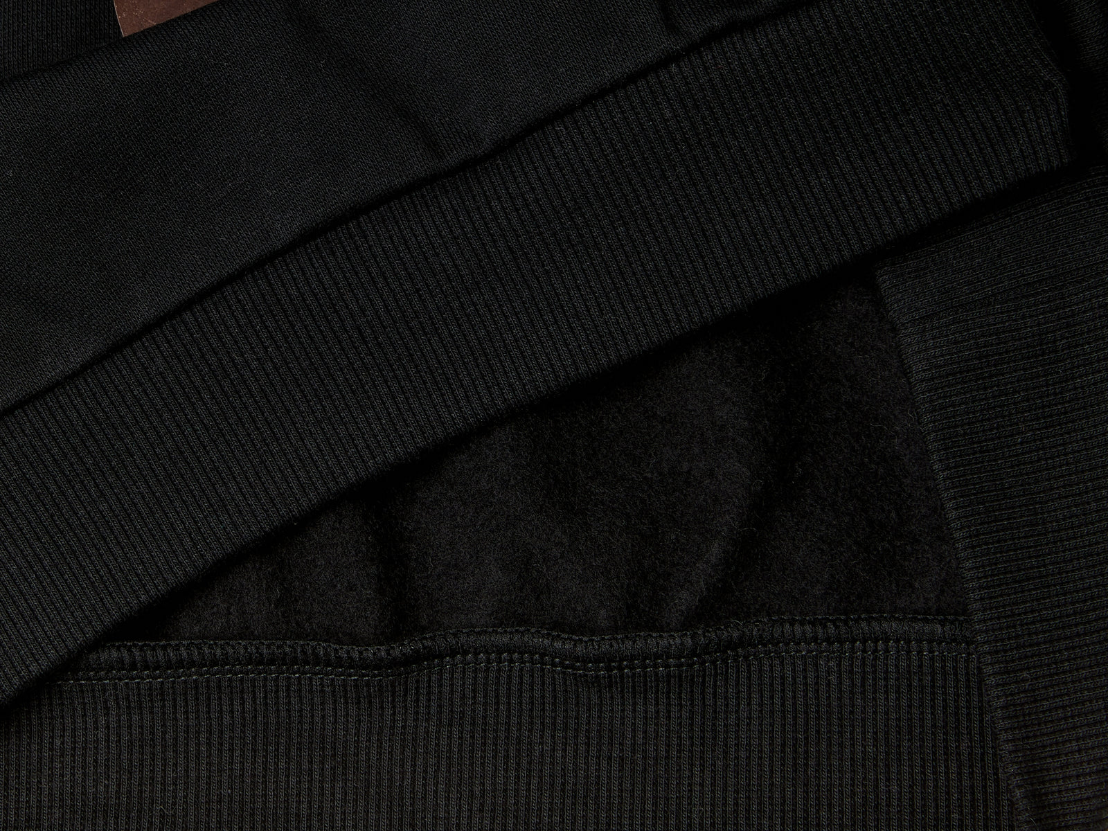 Felpa con paillettes cuore da bambina nero 3 | Benetton Outlet