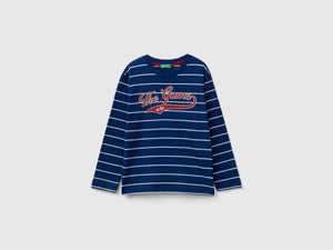 T-shirt a righe con slogan
