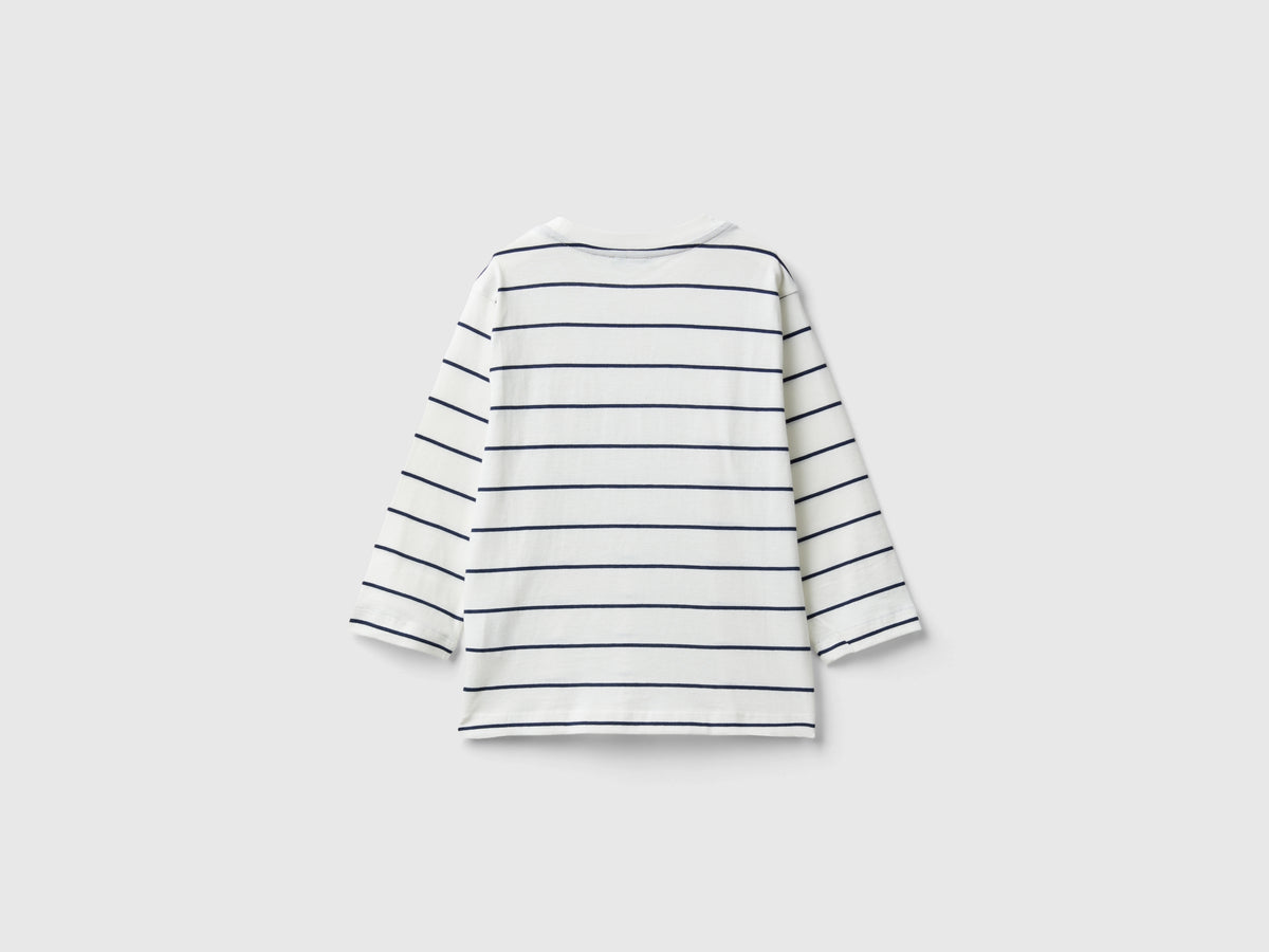 T-shirt a righe con applicazione