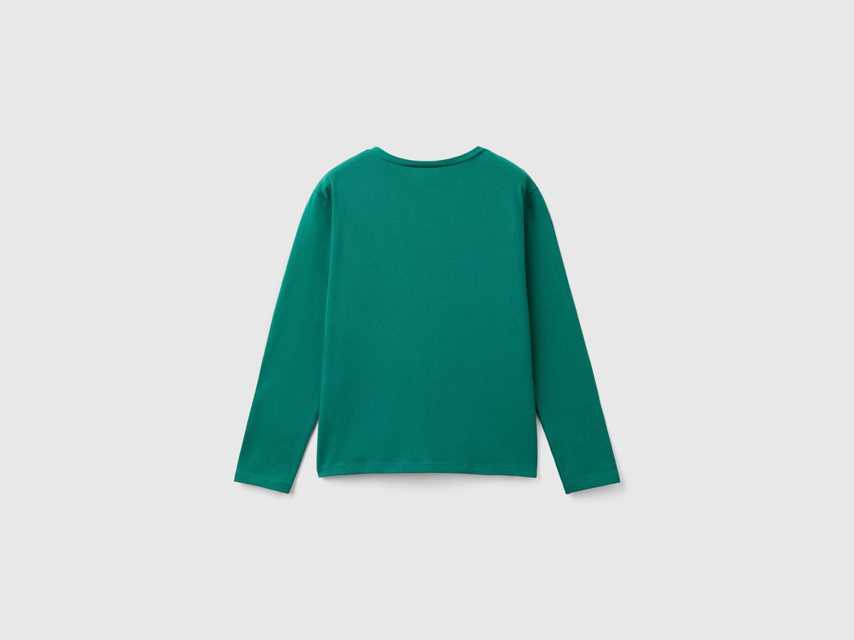 T-shirt con cuori cut out
