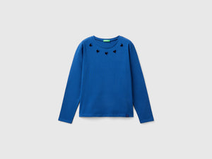 T-shirt con cuori cut out