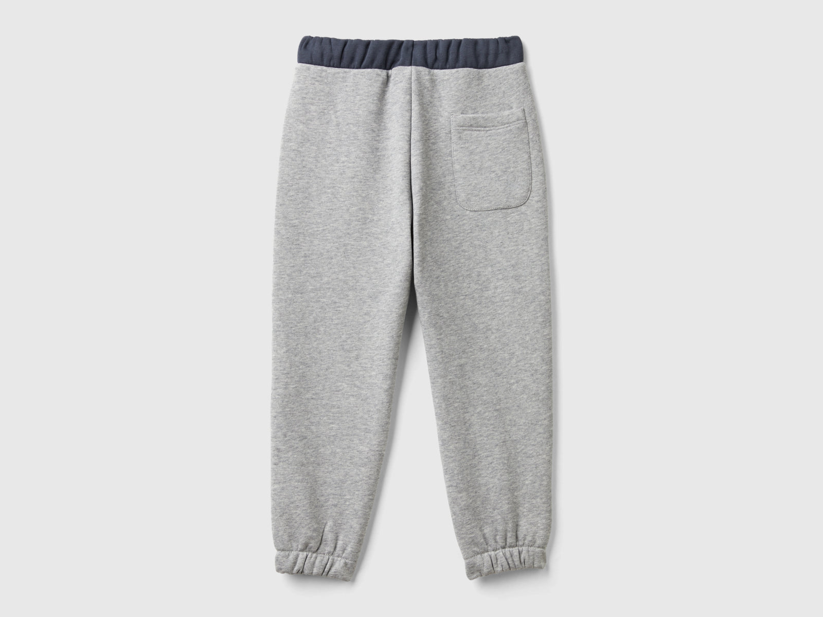 Joggers con coulisse da bimbo grigio chiaro 2 | Benetton Outlet