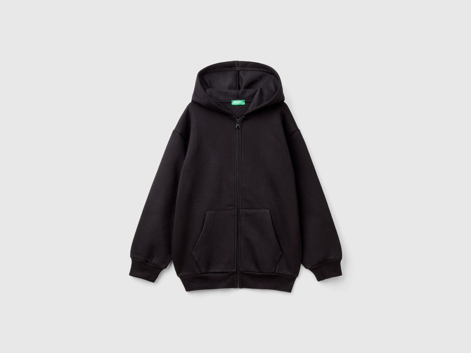 Felpa con zip e stampa spessorata da bambino nero | Benetton Outlet