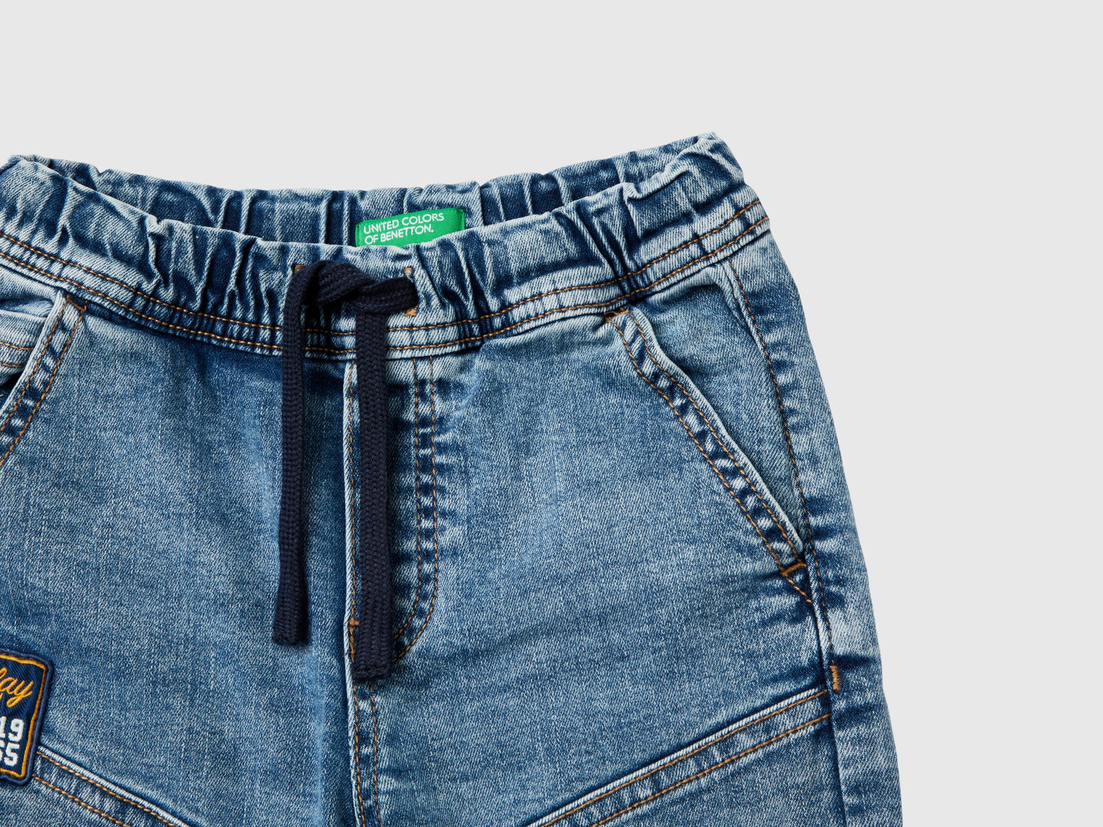 Joggers di jeans da bimbo azzurro 3 | Benetton Outlet
