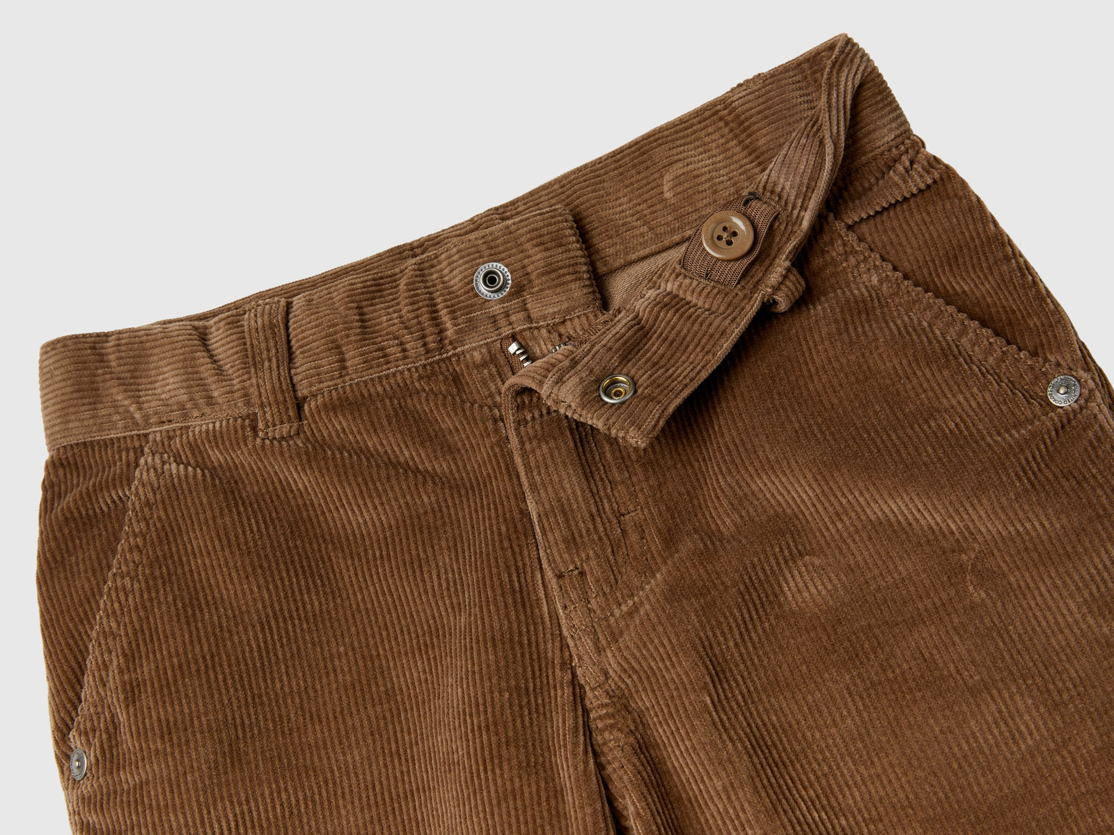Pantaloni in velluto con risvolto da bimbo marrone 3 | Benetton Outlet