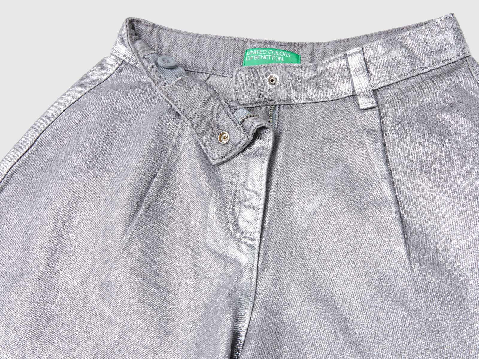Shorts in jeans spalmato da bambina grigio 3 | Benetton Outlet