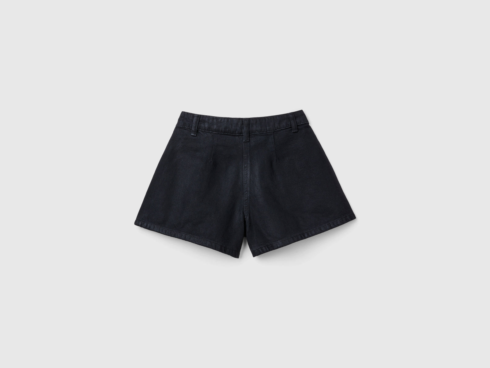Shorts in jeans spalmato da bambina nero 2 | Benetton Outlet