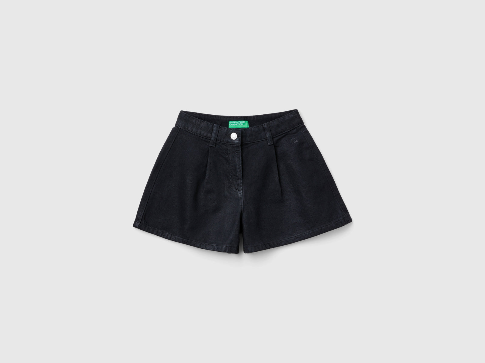 Shorts in jeans spalmato da bambina nero | Benetton Outlet