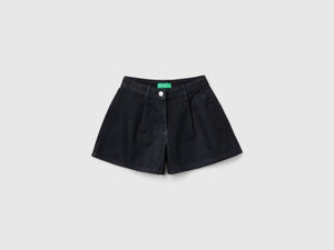 Shorts in jeans spalmato
