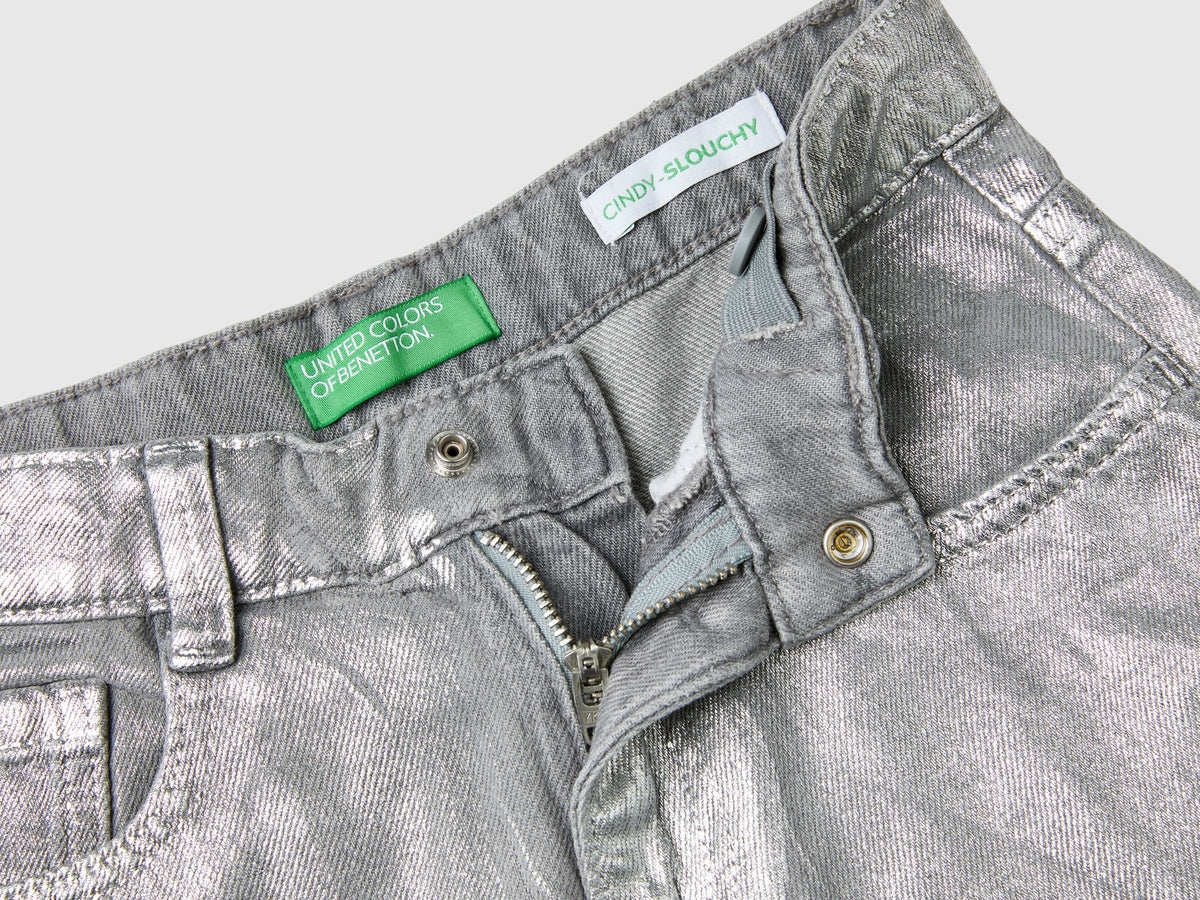 Slouchy fit jeans