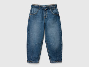 Slouchy fit jeans