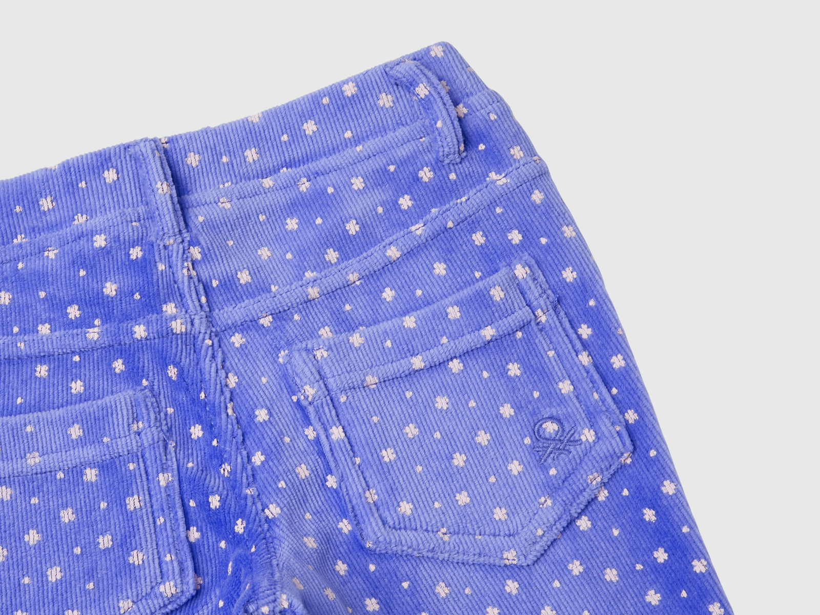 Pantaloni slim fit in ciniglia da bimba pervinca 3 | Benetton Outlet