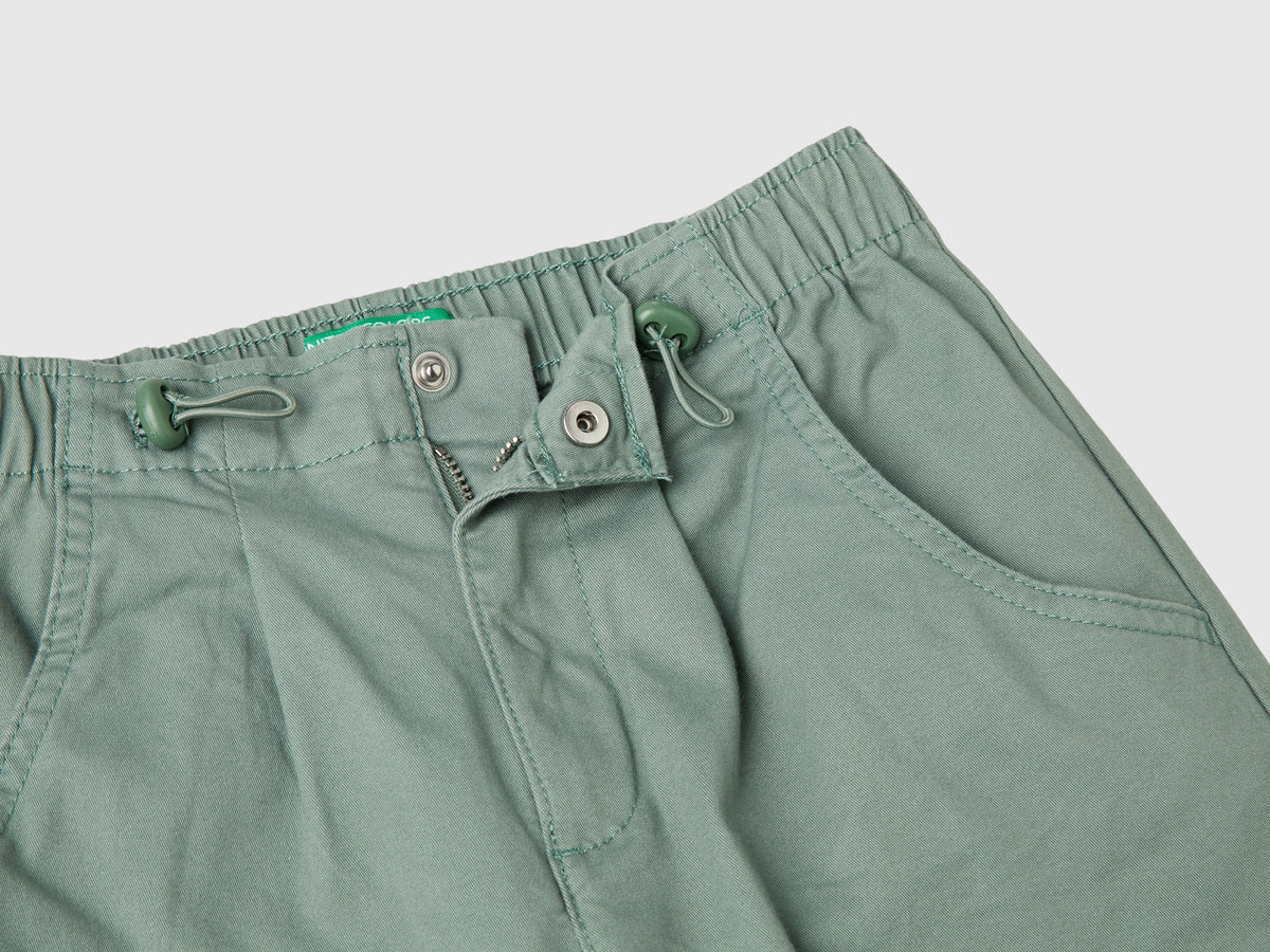 Pantaloni cargo in cotone stretch