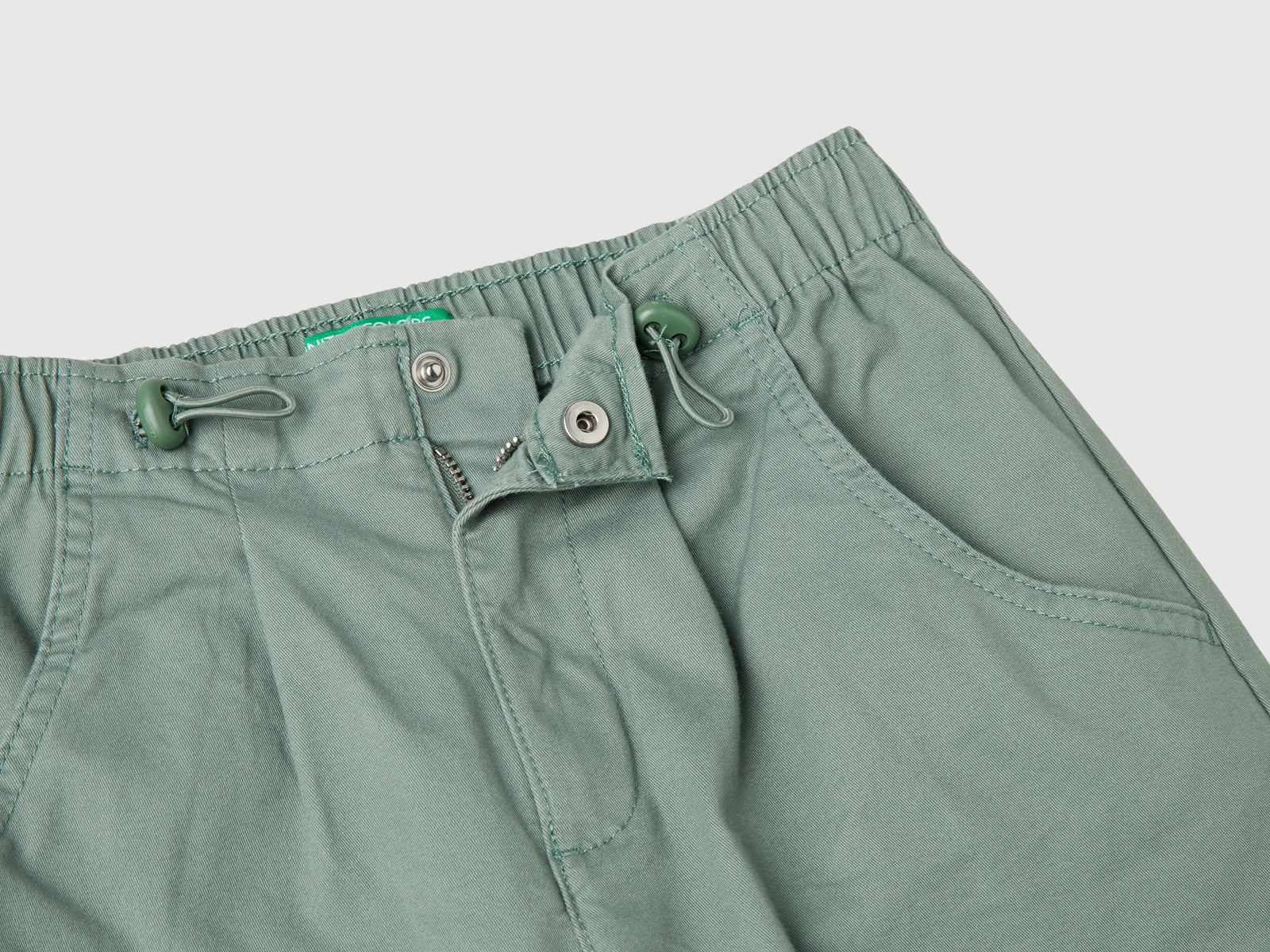 Pantaloni cargo in cotone stretch da bambina verde chiaro 3 | Benetton Outlet