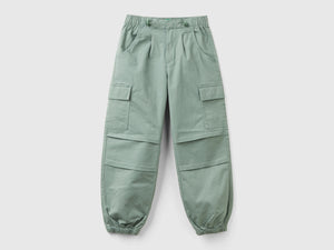 Pantaloni cargo in cotone stretch