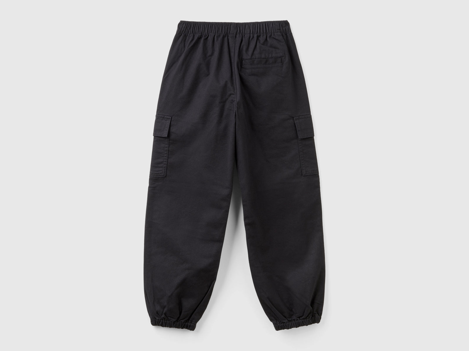 Pantaloni cargo in cotone stretch da bambina nero 2 | Benetton Outlet