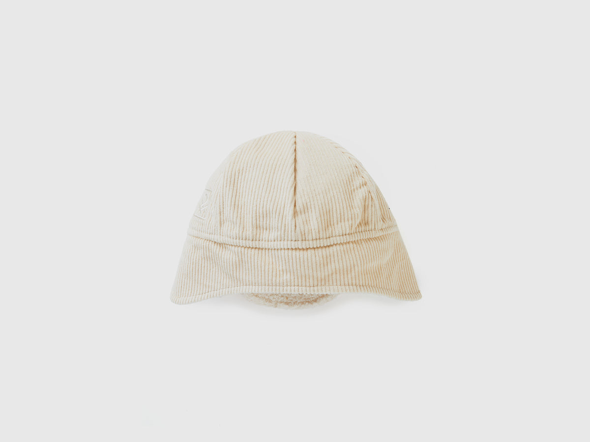 Cappello con paraorecchie