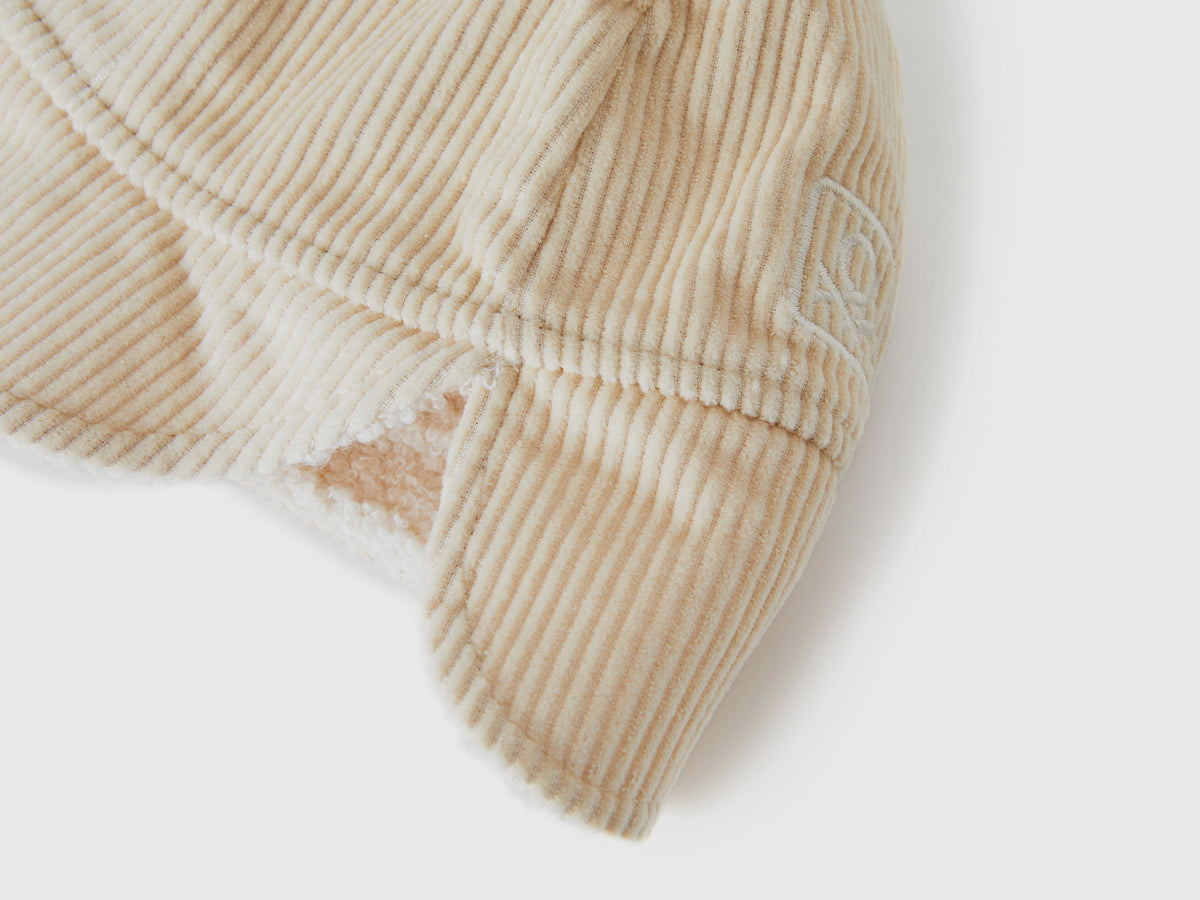 Cappello con paraorecchie
