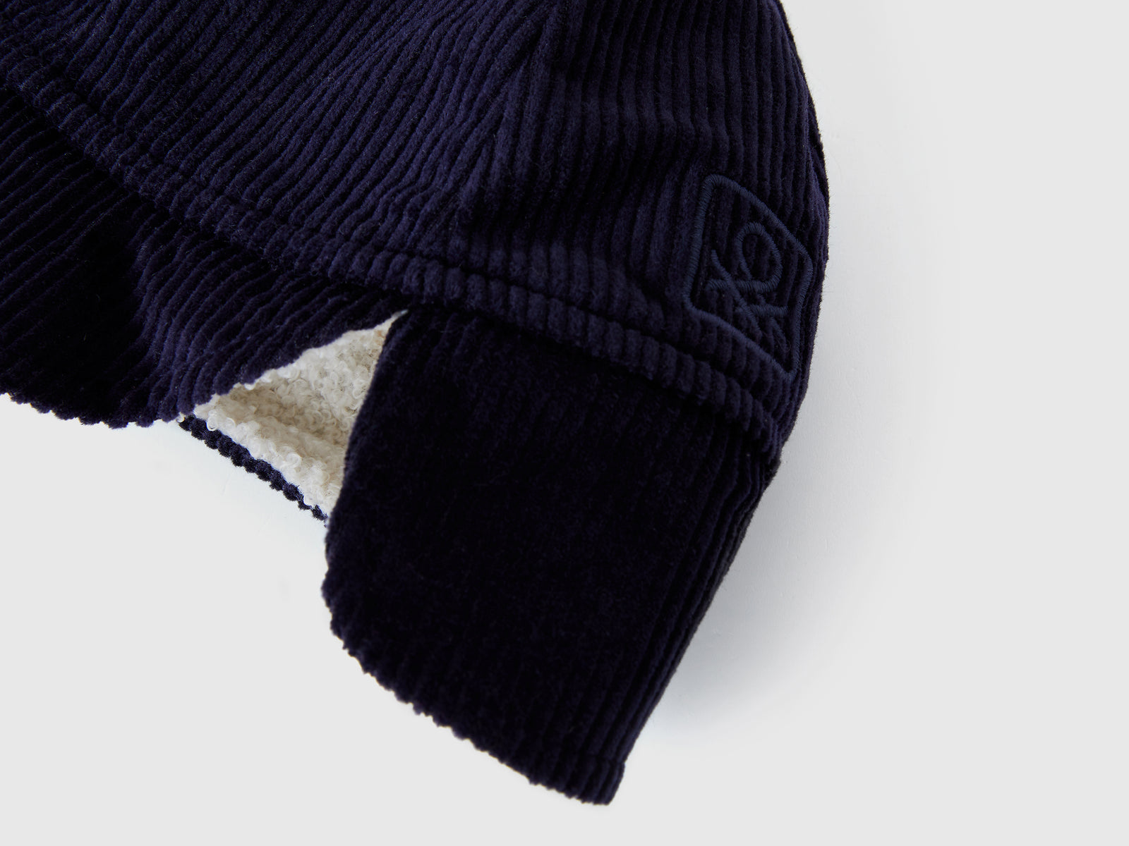 Cappello con paraorecchie da bimbo blu scuro 3 | Benetton Outlet