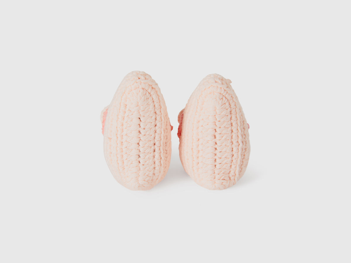 Scarpine fatte a mano con applicazioni