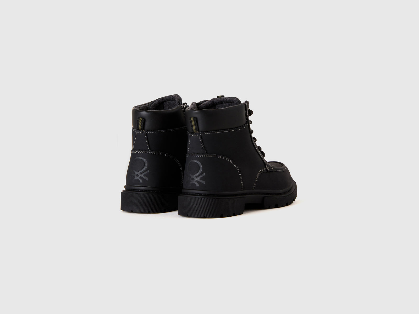 Anfibi stringati da bambino nero 2 | Benetton Outlet