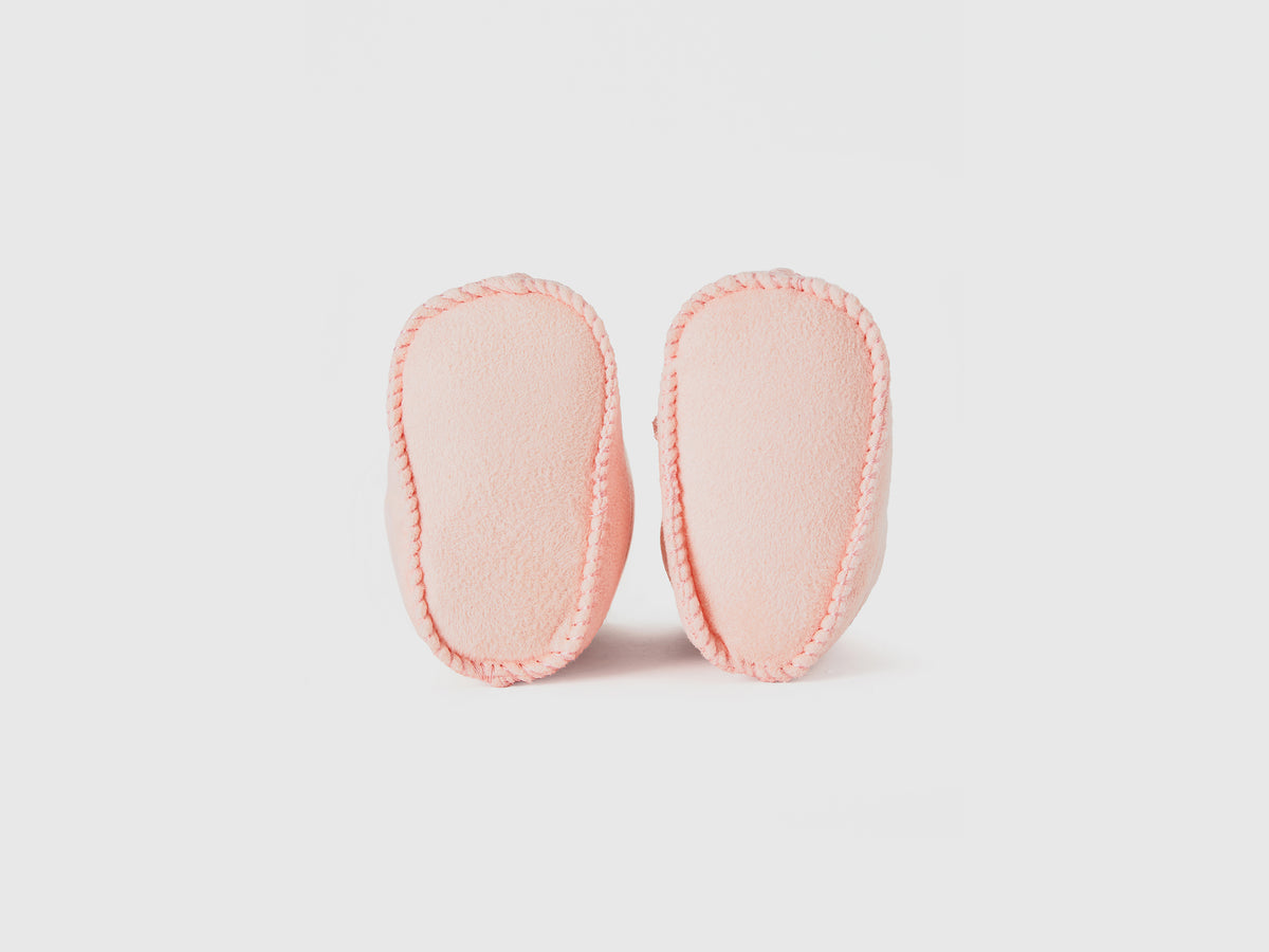 Suede-effect shoes