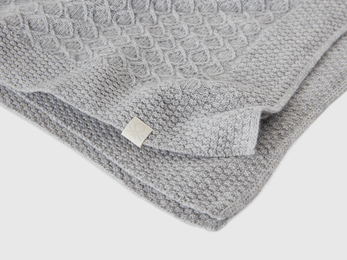 Wool and cashmere blend blanket