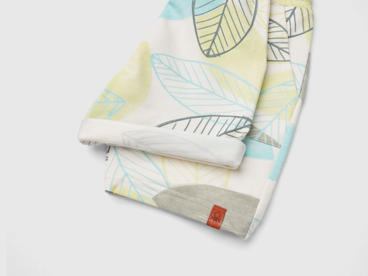 Shorts con stampa foglie