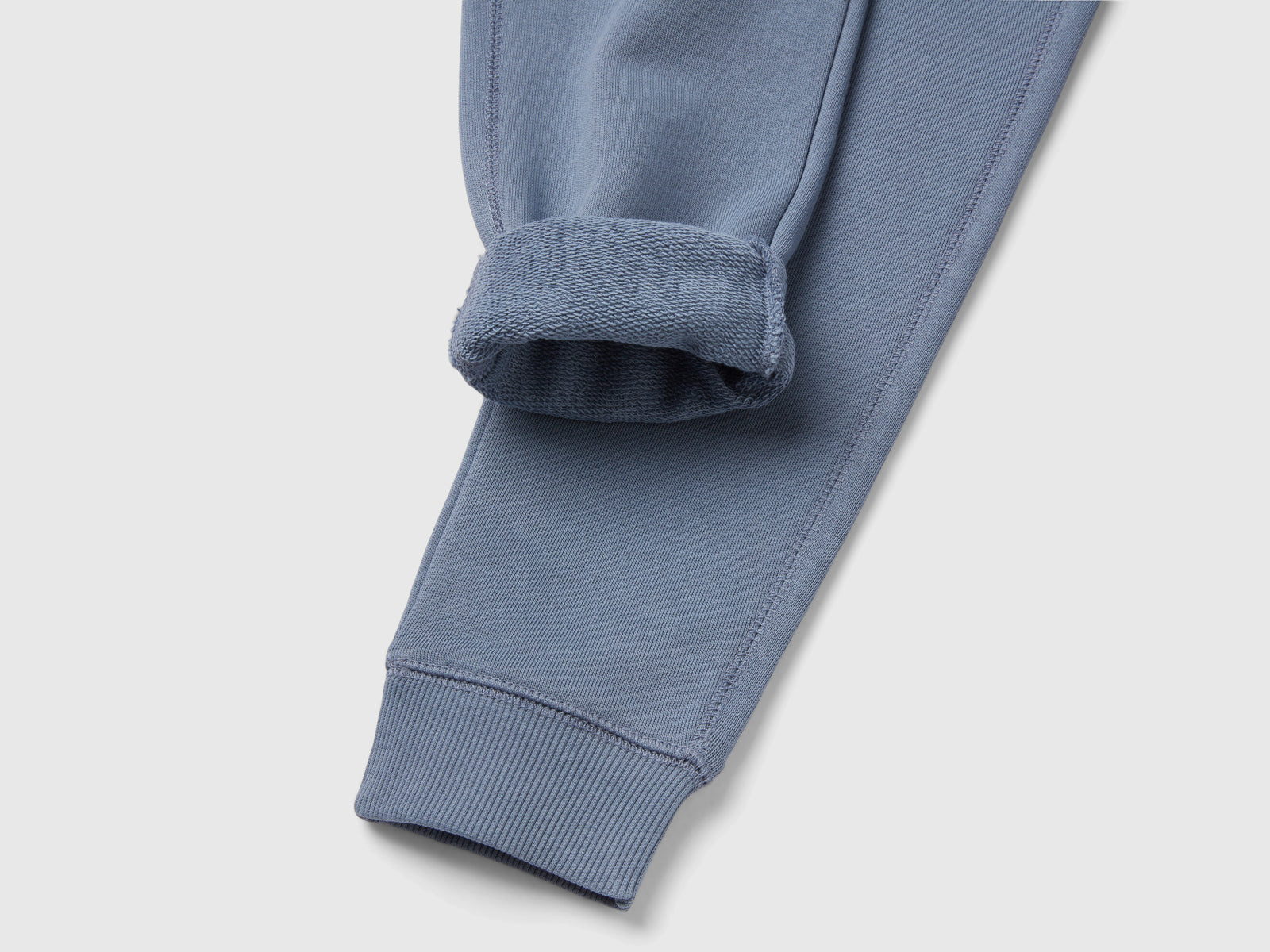 Pantaloni in felpa 100% cotone da bambino avio 2 | Benetton Outlet