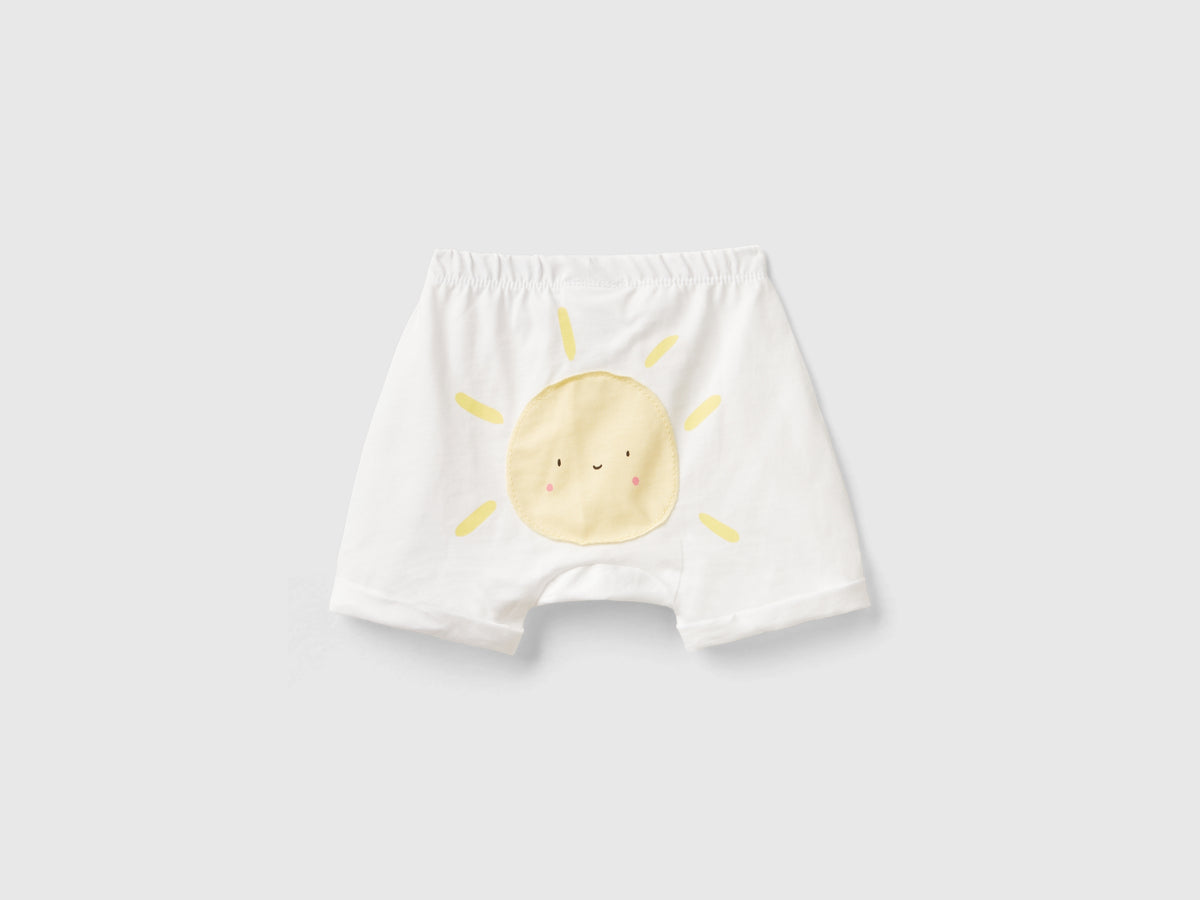 Shorts con patch sul retro