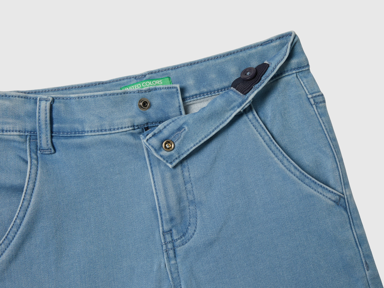 Jeans slim fit con tasconi da bambino azzurro 3 | Benetton Outlet