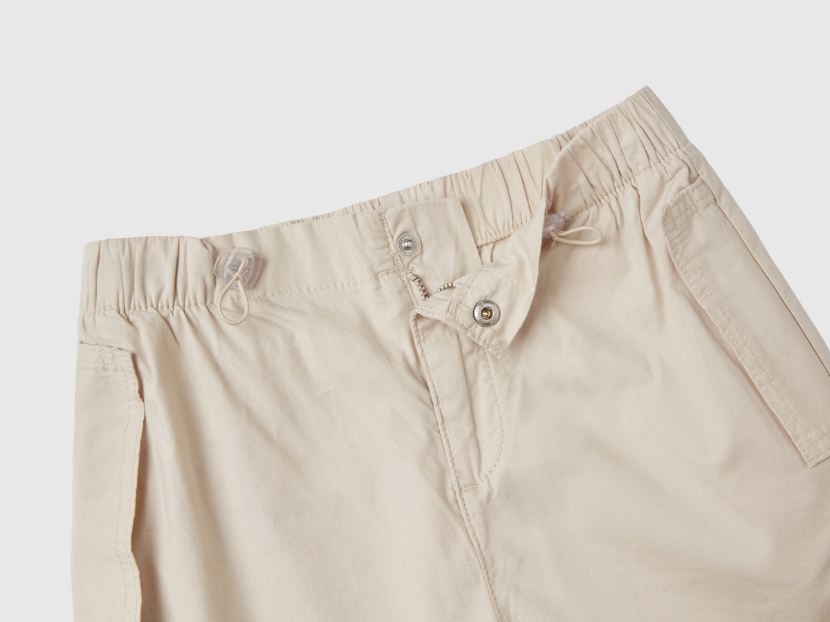 Pantaloni cargo in cotone stretch