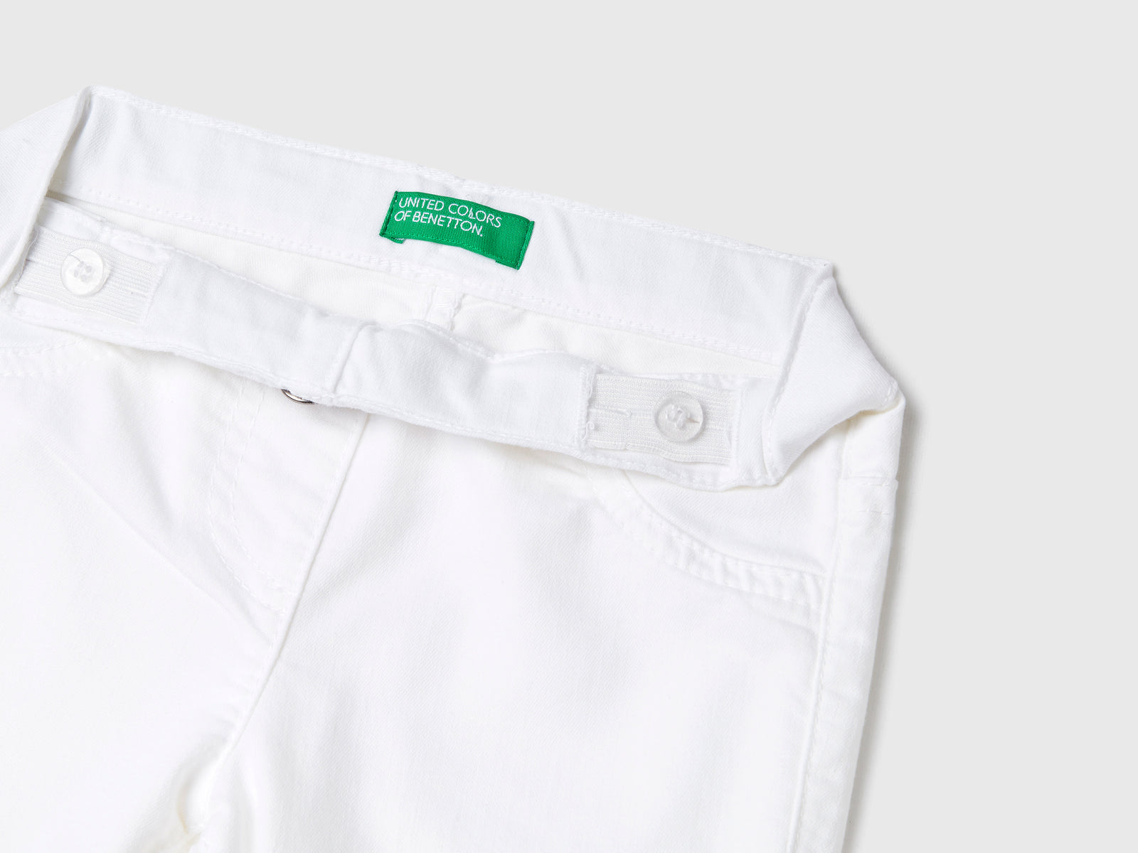 Jeggings in misto cotone stretch da bimba bianco 3 | Benetton Outlet
